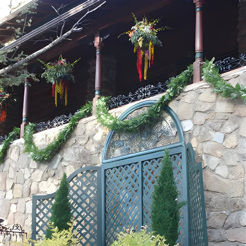 Plumosa Medley Greens Garland