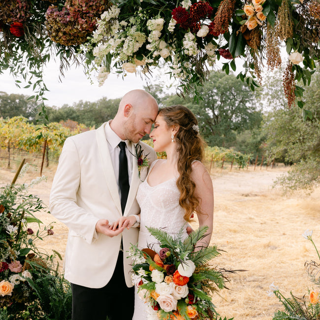 Create a Dusty Orange and Green Oasis Styled Shoot theme | FiftyFlo... Create a Dusty Orange and Green Oasis Styled Shoot theme | FiftyFlo...