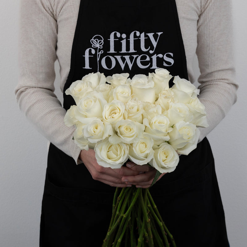 Akito White Bulk Rose Apron - Image
