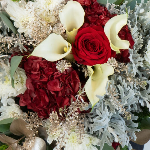 Antique Holiday Rose Bouquet Bar Kit Close Up - Image