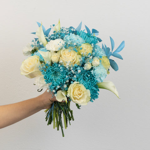 Aqua Bloom Diy Flower Kit Apron - Image