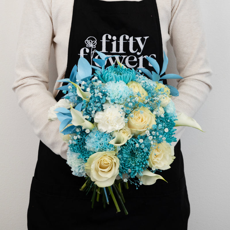 Aqua Bloom Diy Flower Kit Apron - Image