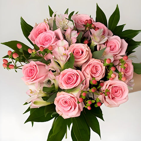 Beautiful Pink Rose Flower Arrangements Vase - Image