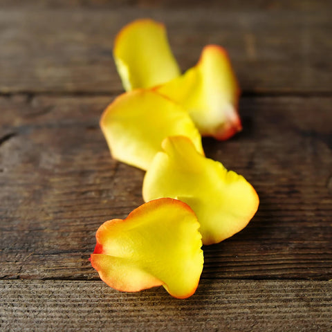 Sunset Roses Petals for a wedding