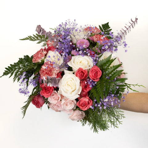 Candy Kisses Pink Rose Flower Centerpieces Vase - Image