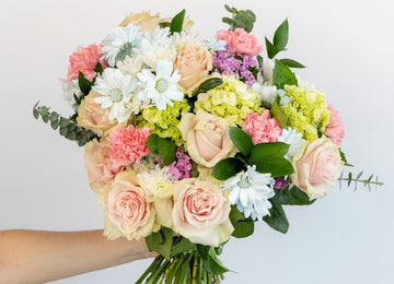 Cotton Candy Flower Bouquet Hand - Image