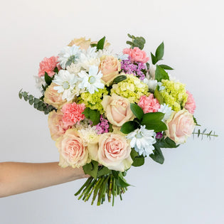 Cotton Candy Flower Bouquet Hand - Image