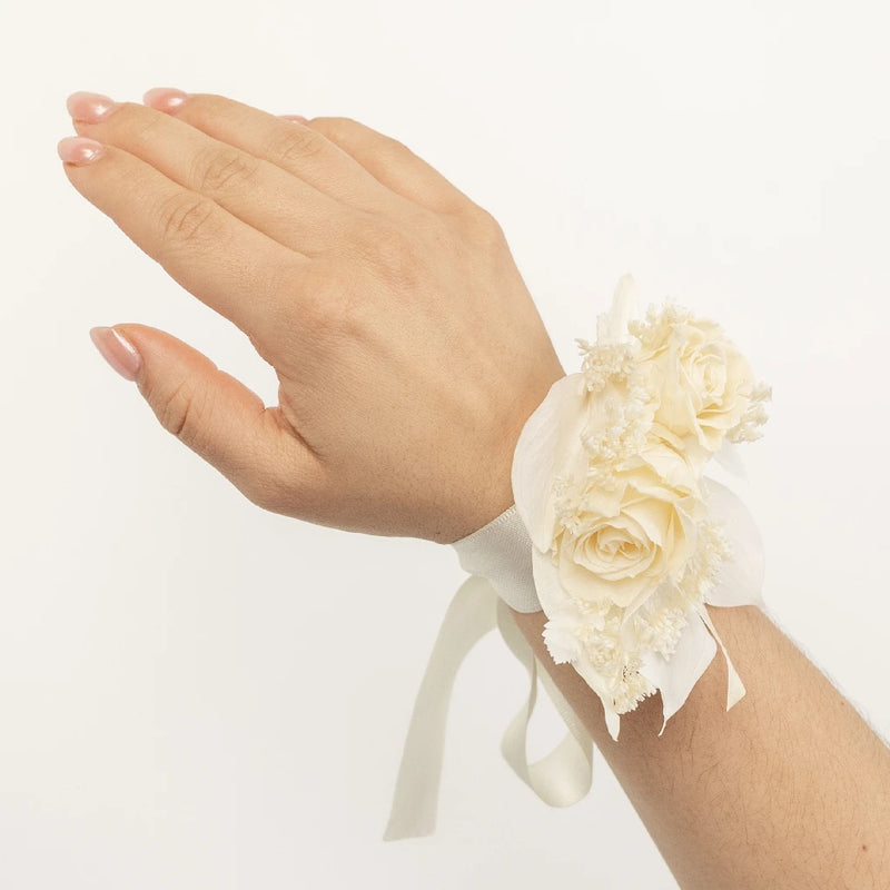 Cream Dried Boutonniere And Corsage Pack Vase - Image