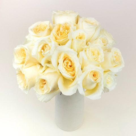 Creme De La Creme Wholesale Roses In a Vase