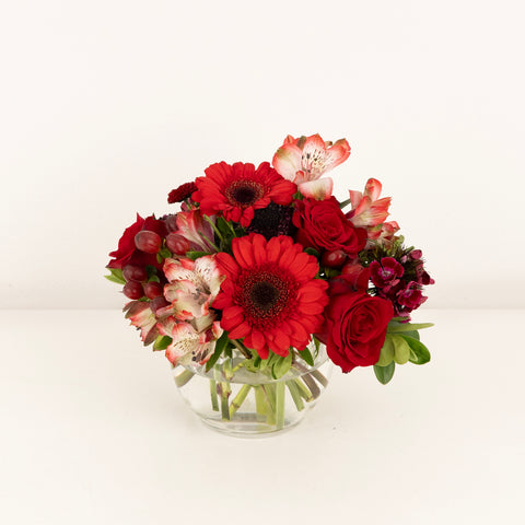 Delectable Red Flower Centerpieces Vase - Image