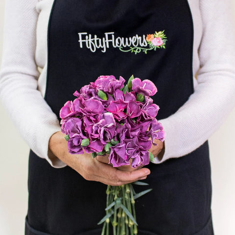 Purple Solomio Bono Wholesale Flower Bunch In a Hand