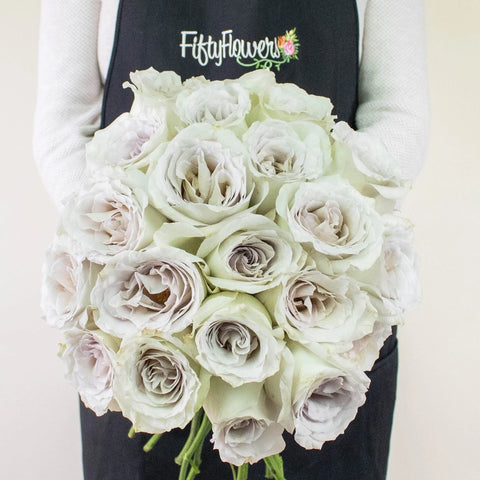 Early Grey Wholesale Rose Bunch In a Hand
