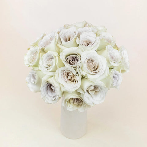 Early Grey Wholesale Roses In a Vase