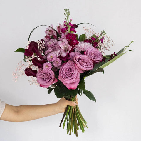 Flower Centerpiece Mauve Purple Hand - Image