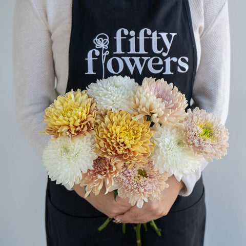 Honeycomb Chrysanthemum Flower Kit Vase - Image