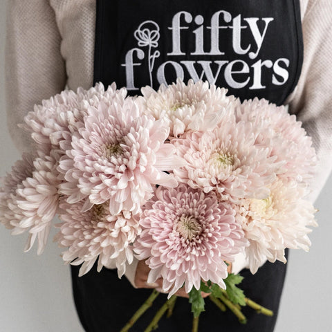 Honeymoon Bahlia Flower Apron - Image