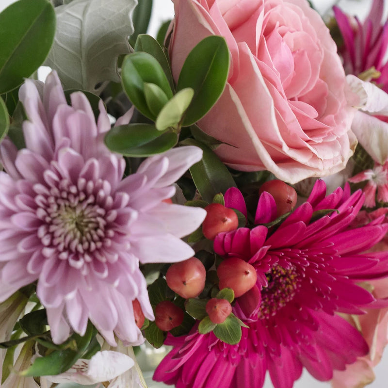 Hues Of Pink Mini Flower Bouquet Hand - Image