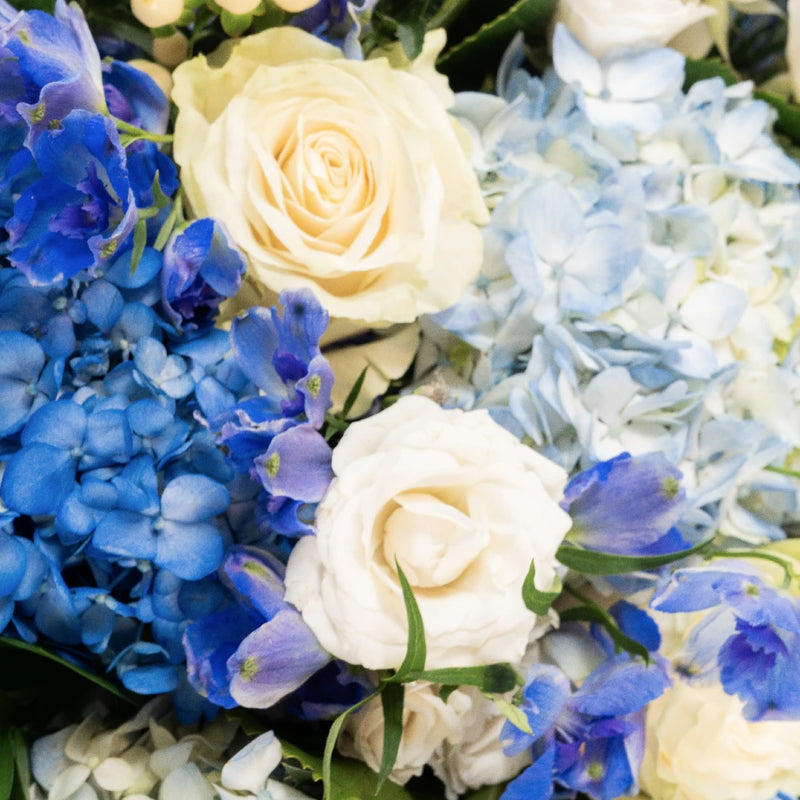 Hydrangea Hues Bouquet Bar Kit Close Up - Image