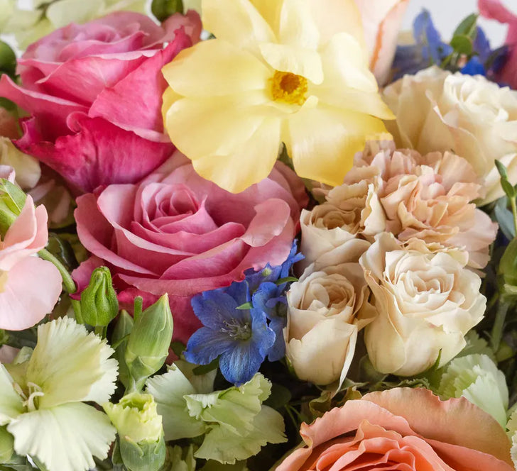 Impressive Daydream Flower Bouquet Other - Image