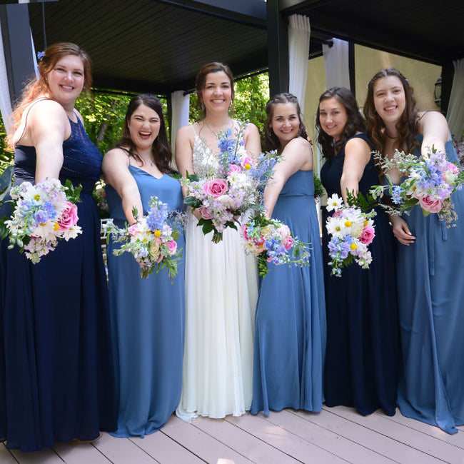 Create a Intimate Bright Wildflower Wedding theme Create a Intimate Bright Wildflower Wedding theme