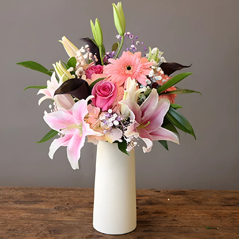 Loose Tooth Lilies Flower Bouquet Hand - Image