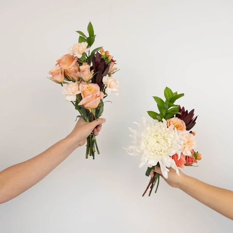 Magical Masquerade Bouquet Bar Kit Hand - Image