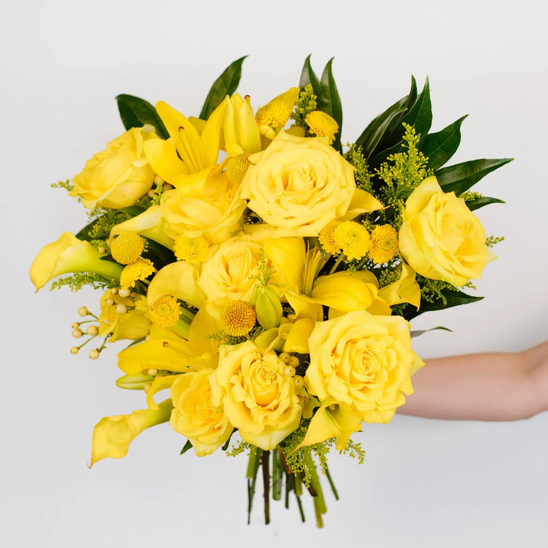 Mellow Yellow Flower Bouquet Hand - Image