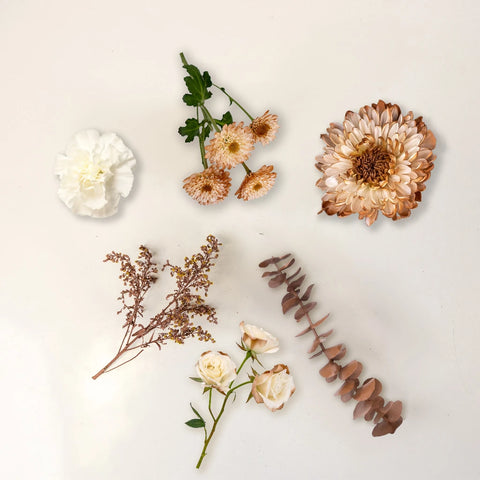 Mocha Mousse Bouquet Bar Flower Kit Apron - Image