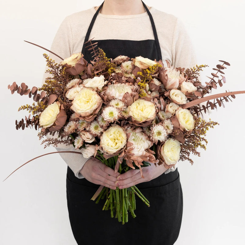 Mocha Mousse Flower Centerpieces Apron - Image