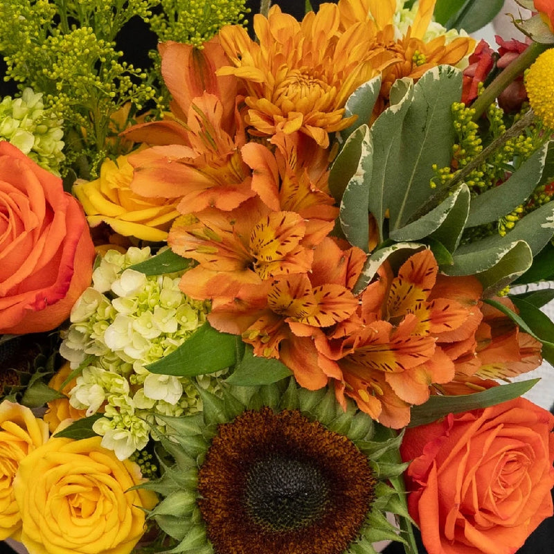 Modern Sunflower Flower Centerpieces Close Up - Image