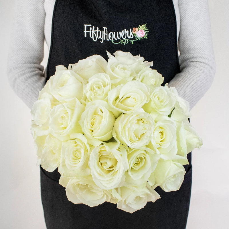 Mojito White Rose Bunch in a Hand