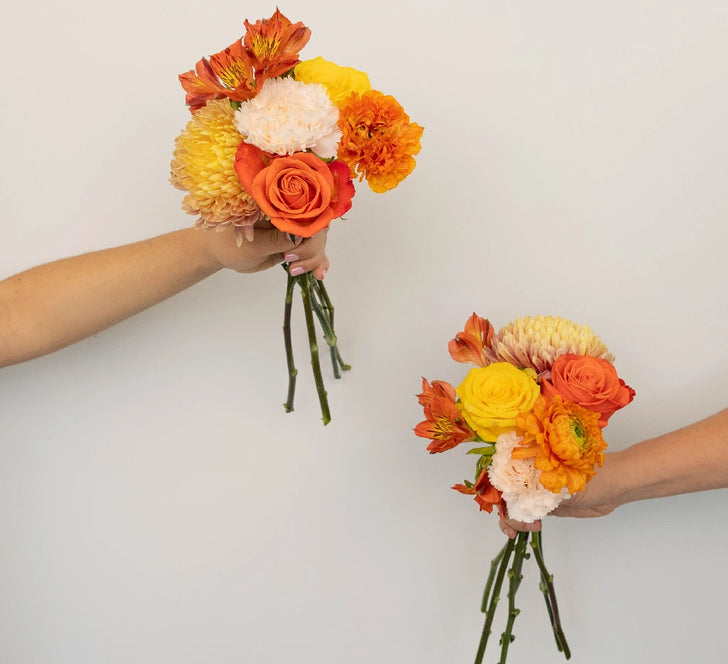 Orange Harvest Bouquet Bar Flower Kit Hand - Image