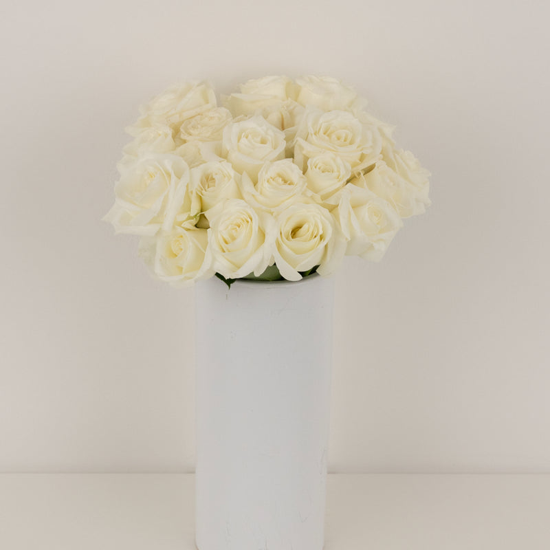 Polar Star White Rose Vase - Image