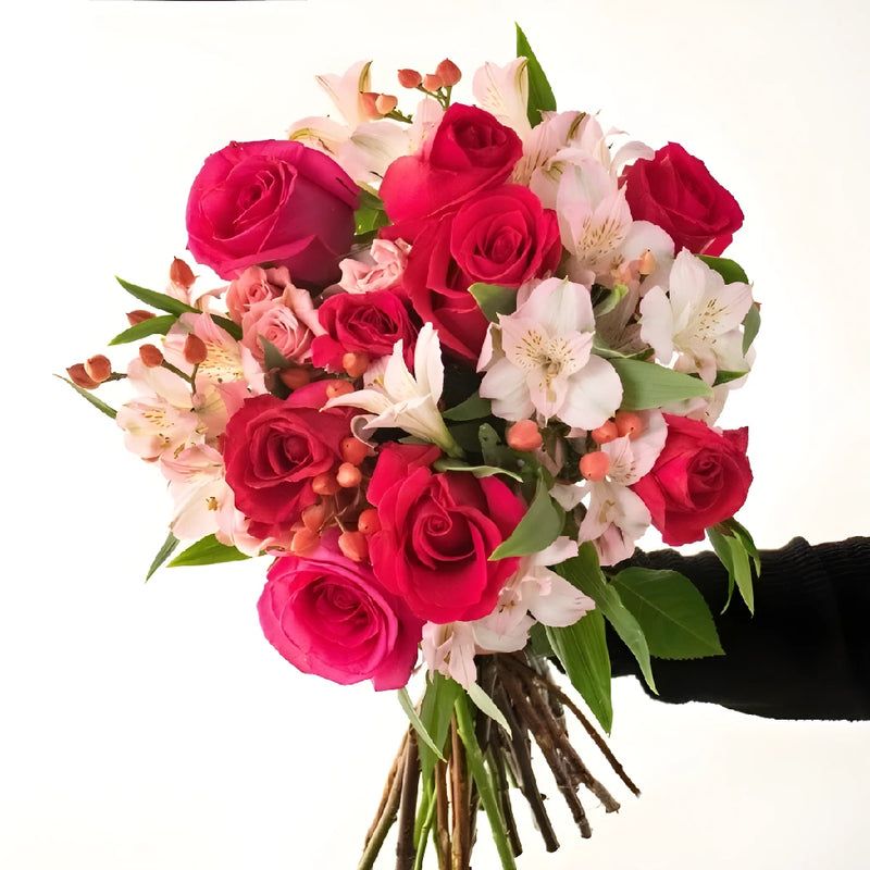 Pour The Rose Fresh Flower Bouquet Hand - Image