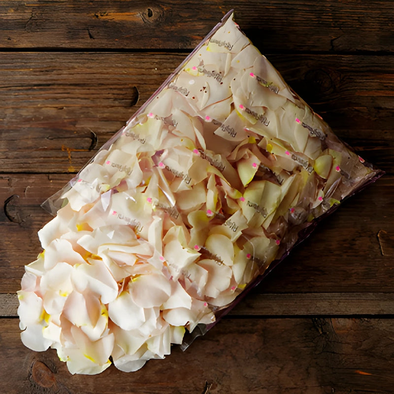 Dry Rose Petals Sandy