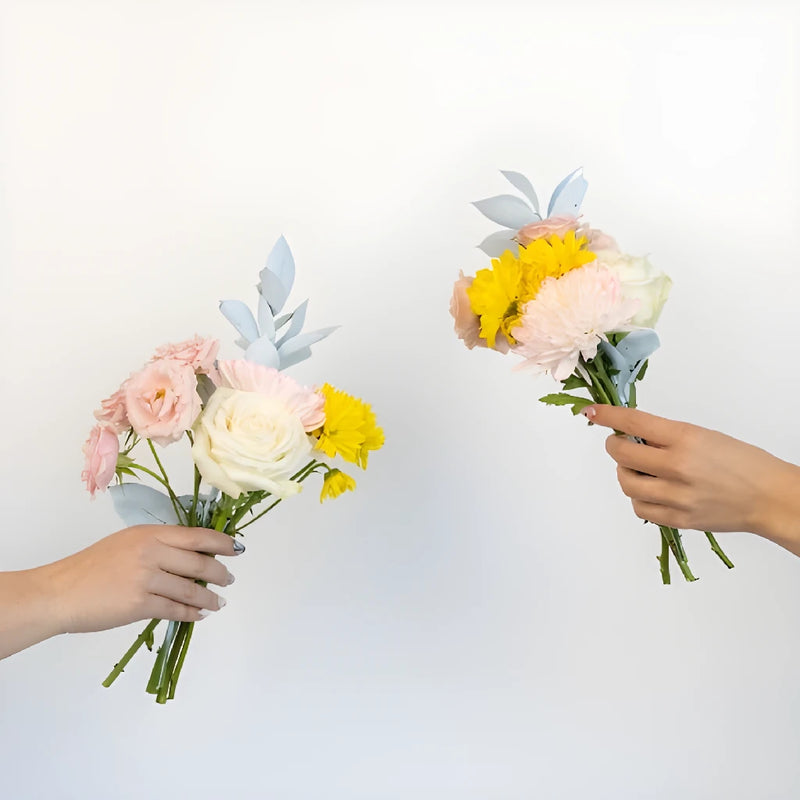 Sincerely Pink Bouquet Bar Flower Kit Hand - Image