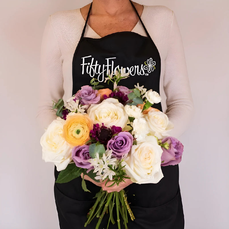 Charming Vintage Flower Arrangement Apron - Image
