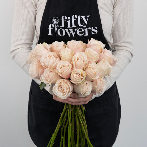 Lady Eva Novelty Rose Apron - Image