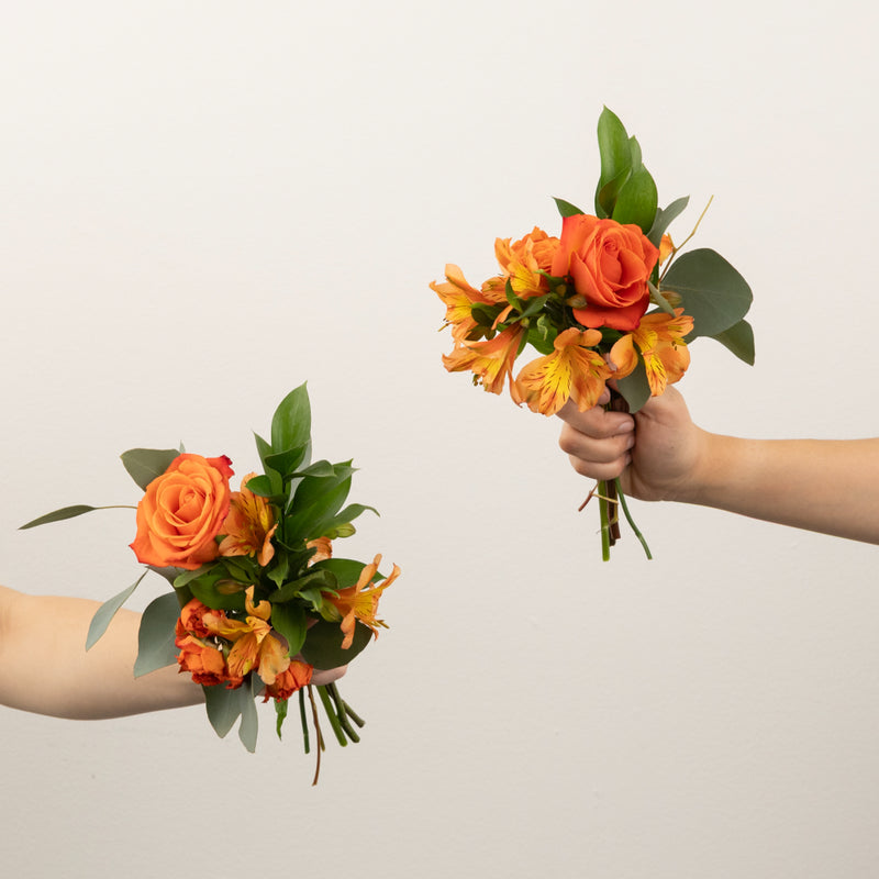 Orange Crush Bouquet Bar Flower Kit Vase - Image