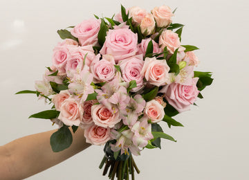 Pale Pink Flower Bouquet Vase - Image