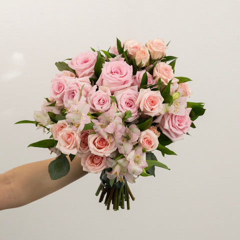 Pale Pink Flower Bouquet Vase - Image
