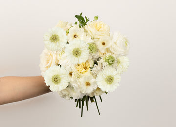 Cloud Dancer Flower Bouquet Close Up - Image