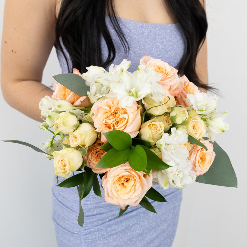 Peachy Keen Prom Kit Vase - Image