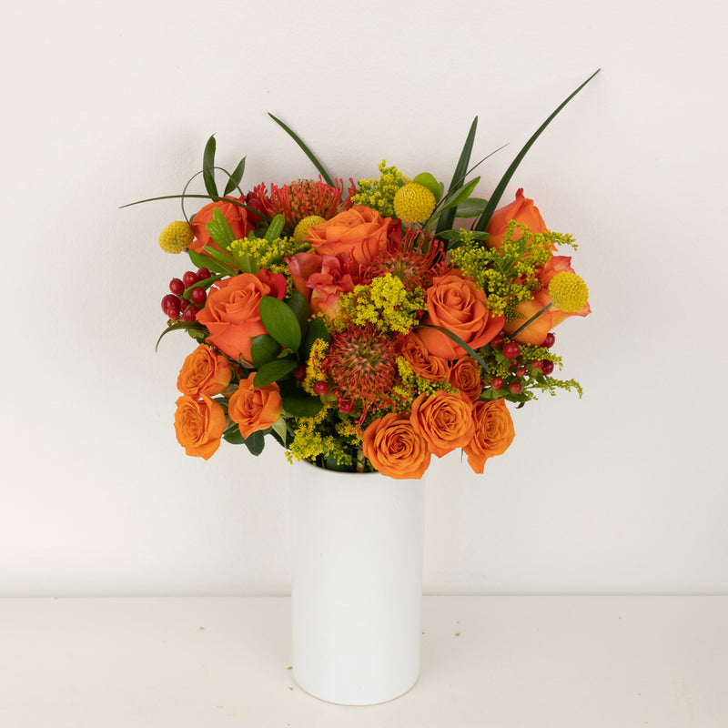 Free Spirit And Pin Cushion Flower Bouquet Vase - Image
