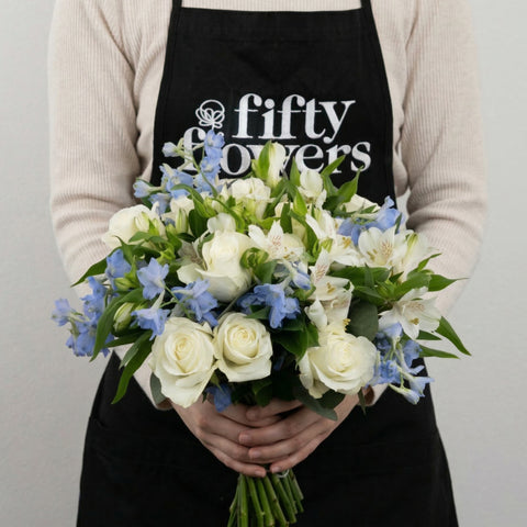 Beautiful Blues Diy Flower Kit Apron - Image