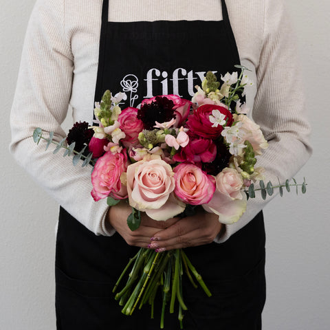 On Cloud Wine Diy Flower Kit Apron - Image