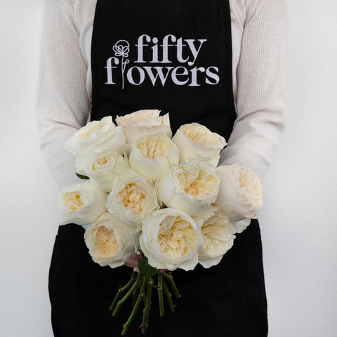 Vicky Cream Garden Rose Apron - Image