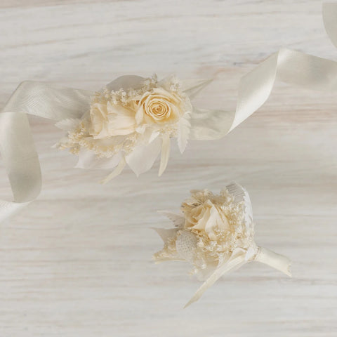 Cream Dried Boutonniere And Corsage Pack Hand - Image