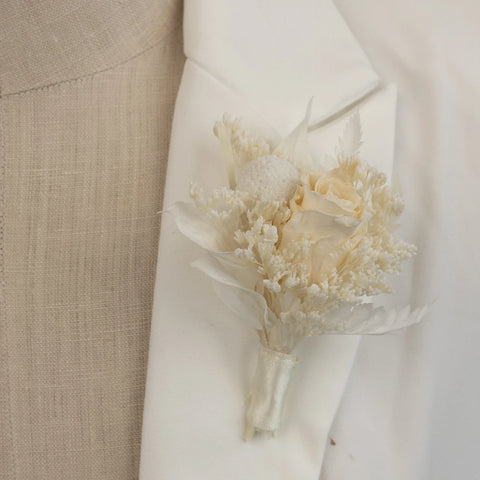 Cream Dried Boutonniere And Corsage Pack Hand - Image