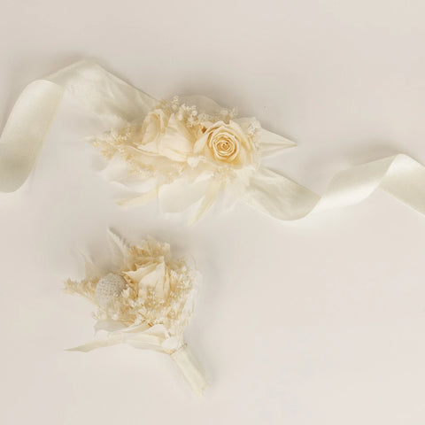 Cream Dried Boutonniere And Corsage Pack - Image